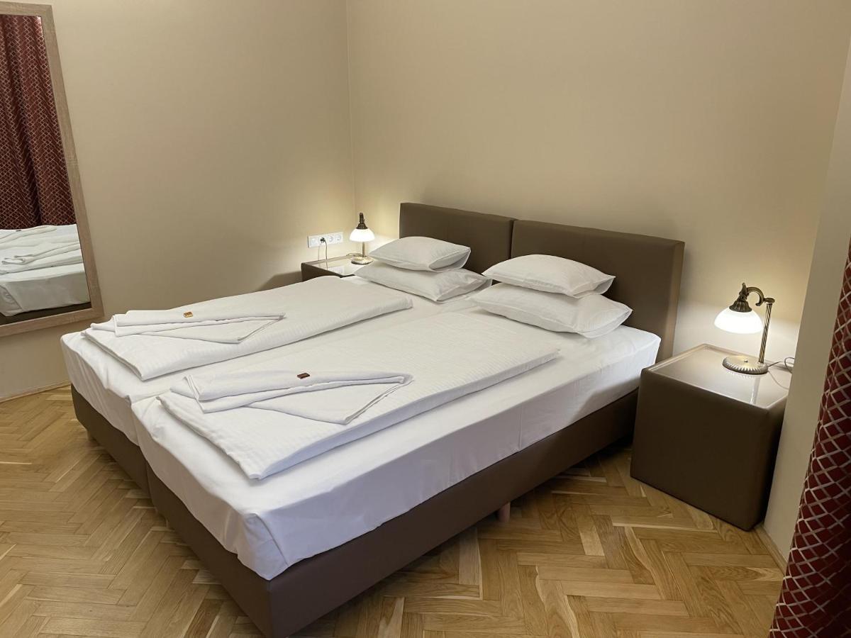 Dozsa Apartman سيغيد المظهر الخارجي الصورة