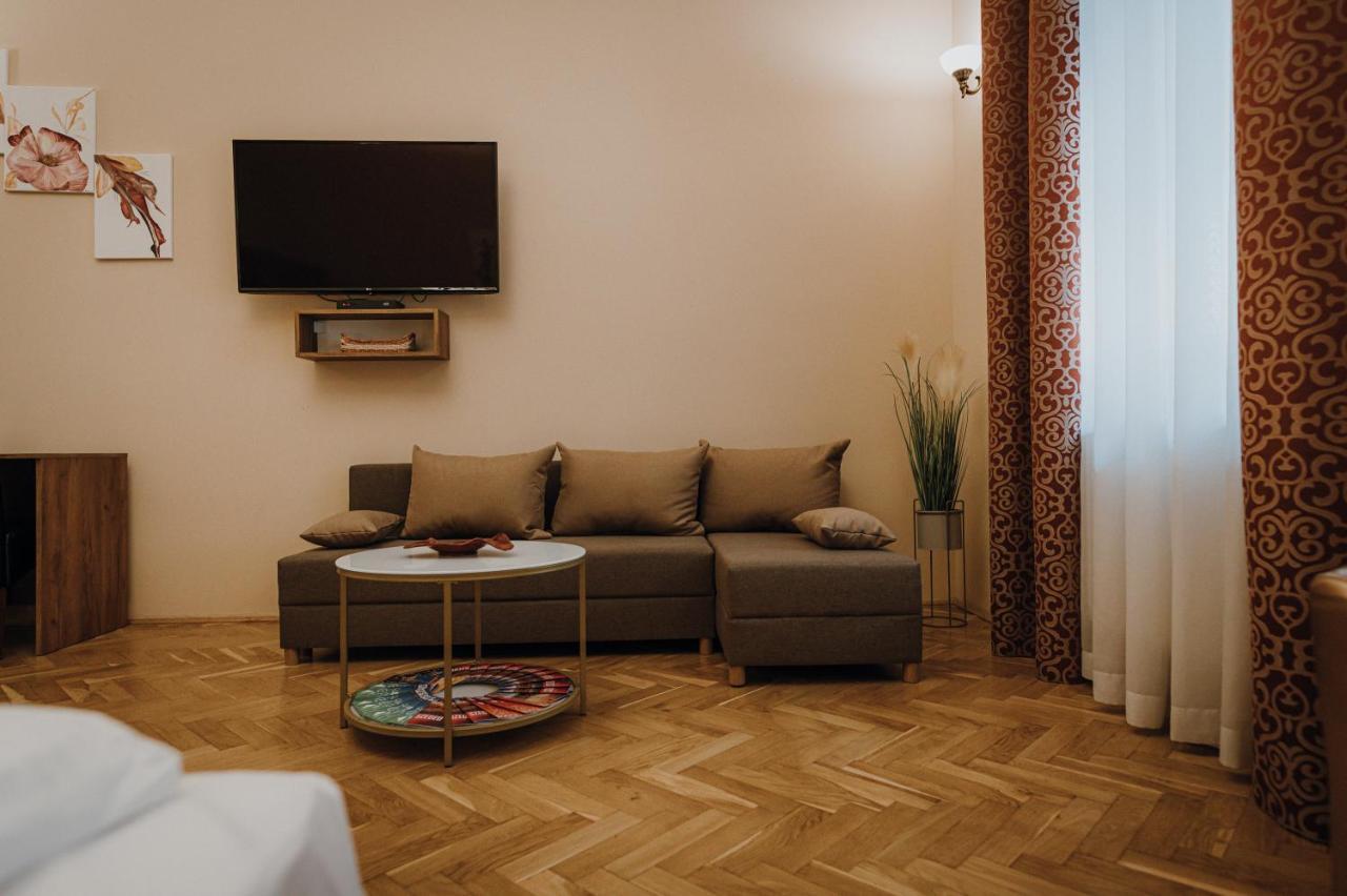 Dozsa Apartman سيغيد المظهر الخارجي الصورة